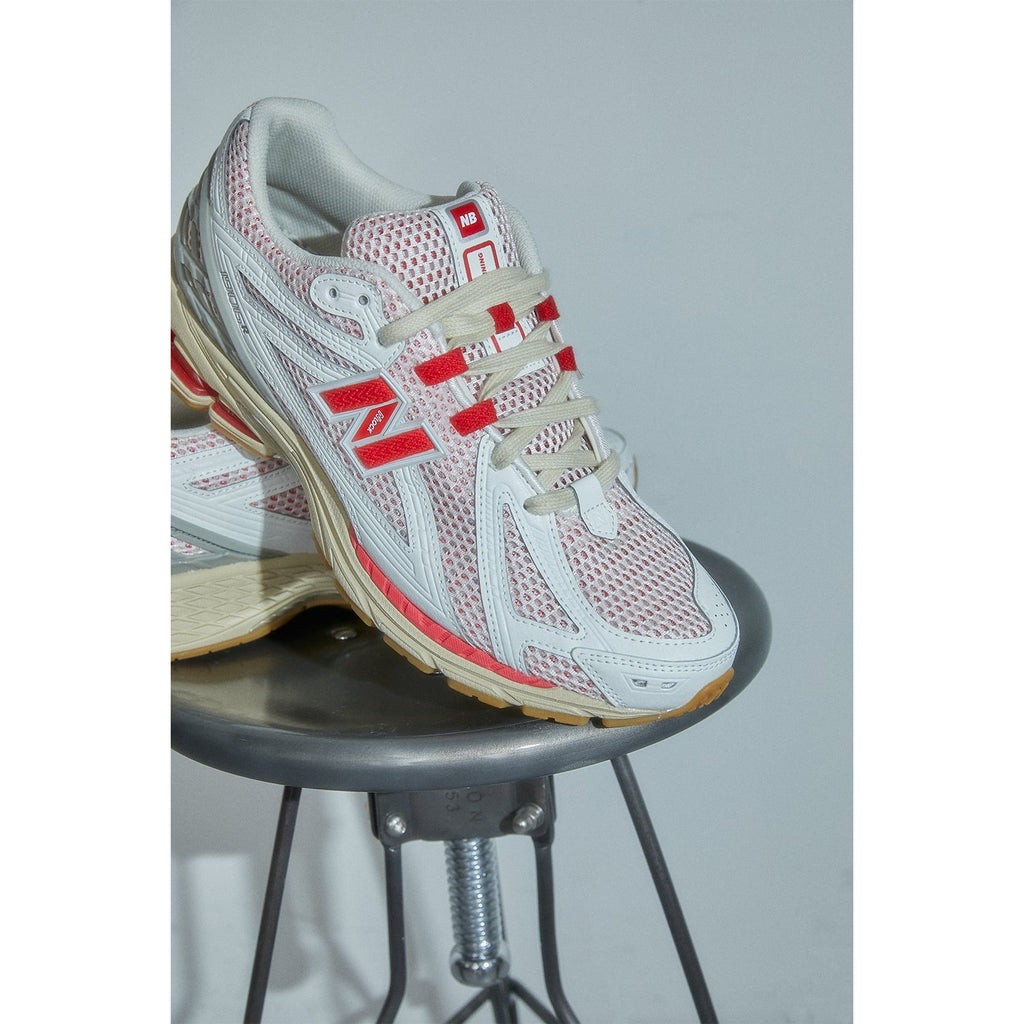 New Balance 1906R ‘Sea Salt True Red’ M1906RO