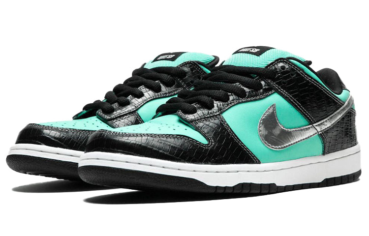 Nike x Diamond Supply Co. SB Dunk Low Pro ‘Tiffany’ 304292-402