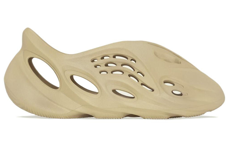 adidas Yeezy Foam Runner ‘Desert Sand’ GV6843