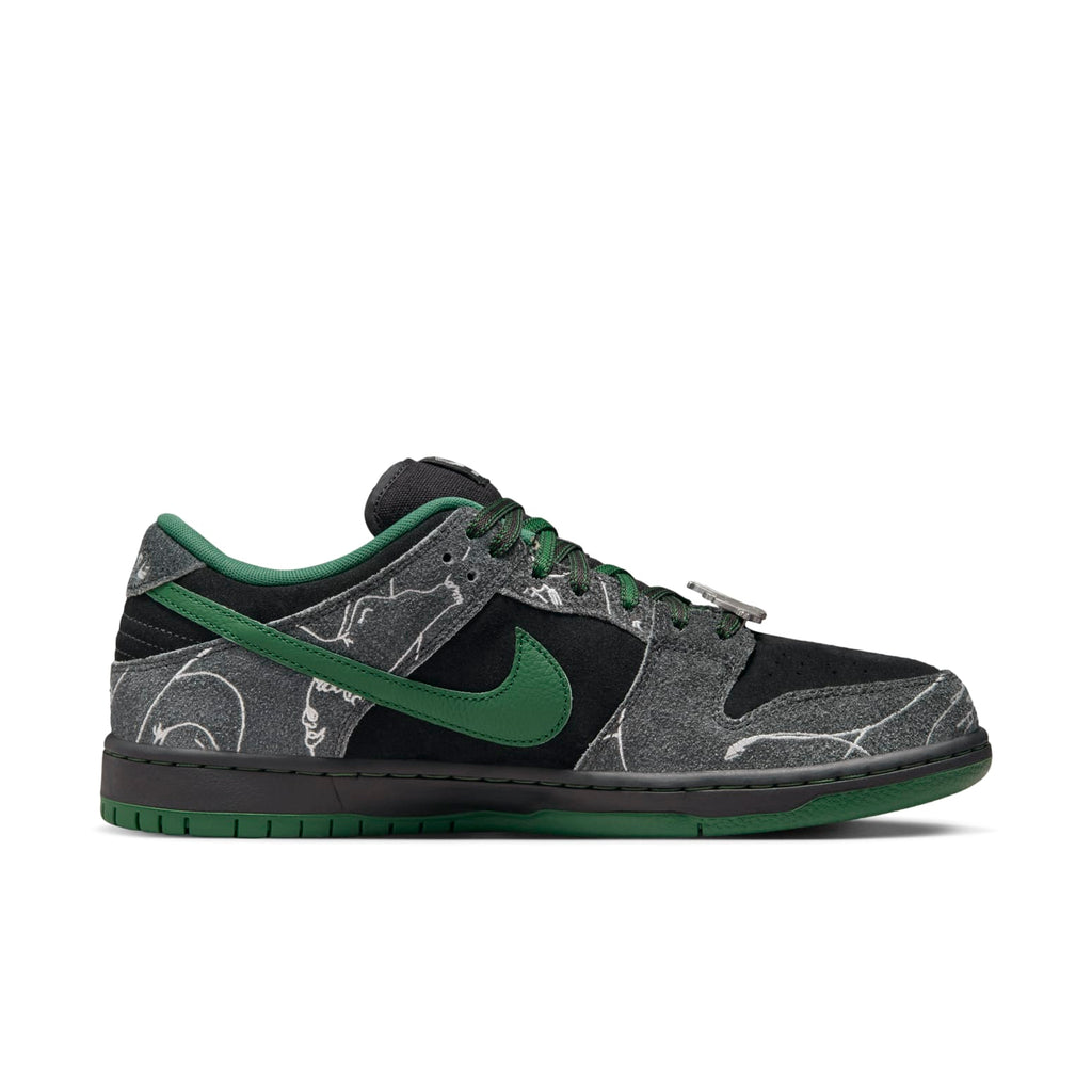 Nike x There Skateboard SB Dunk Low Pro ‘Anthracite Gorge Green’ HF7743-001