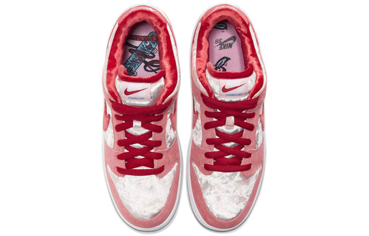 Nike x StrangeLove SB Dunk Low ‘Valentine’s Day’ CT2552-800