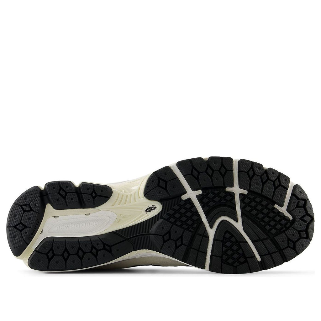 New Balance 2002R Gore-Tex ‘Beige Black’ M2002RXR