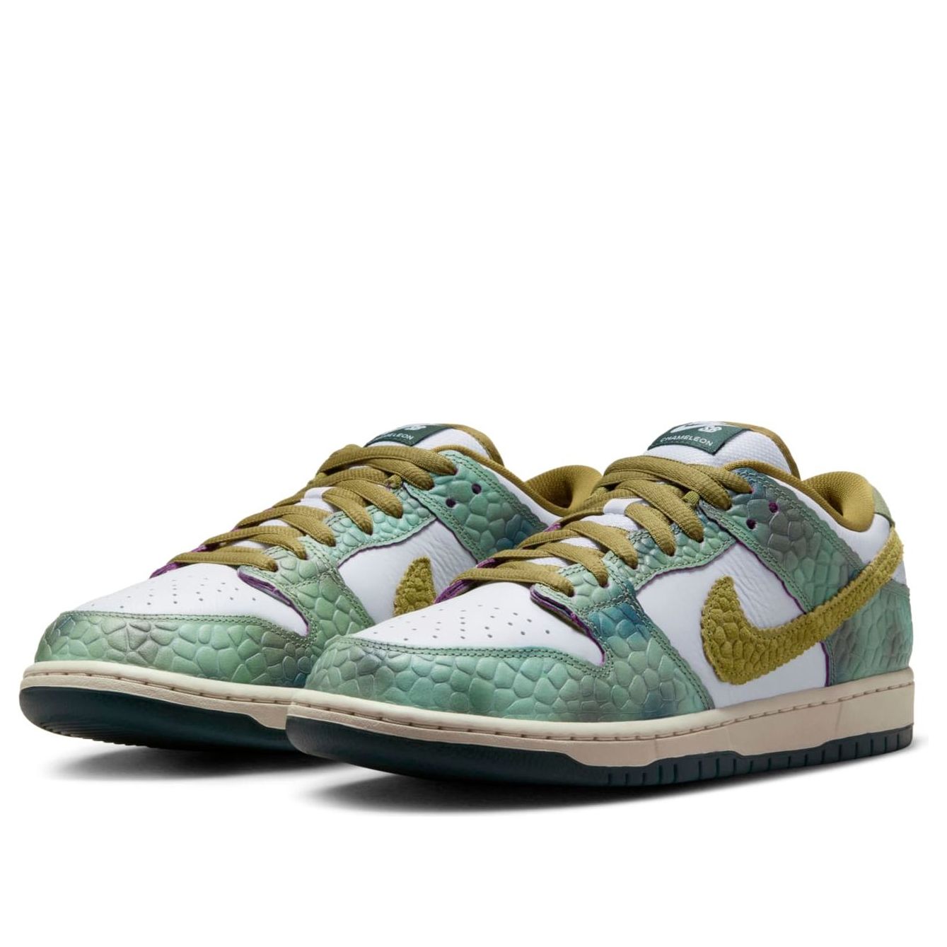 Nike x Alexis Sablone SB Dunk Low ‘Chameleon’ HJ3386-300