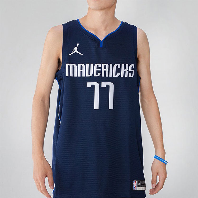 Nike NBA Basketball Jersey SW Fan Edition 20-21 Season Dallas Mavericks Doncic No. 77 Navy Blue Dark blue CV9474-421