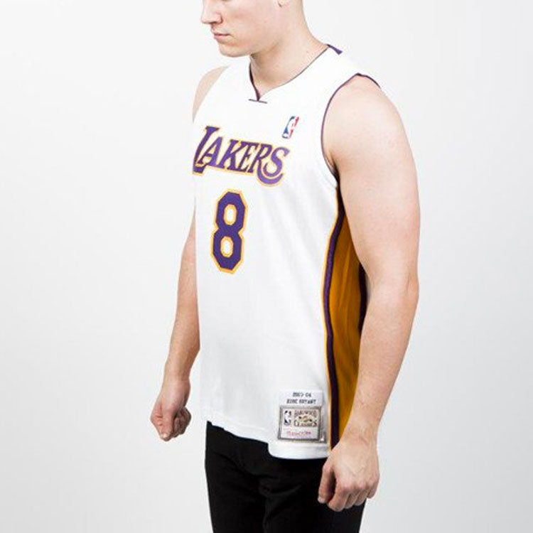 Mitchell & Ness NBA Authentic Jersey ‘Los Angeles Lakers – Kobe Bryant 2003-04’ BA64J8-LAL-W-BZU