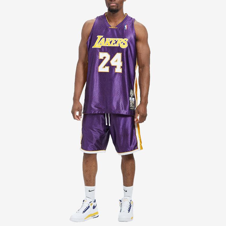 Mitchell & Ness Kobe Bryant Authentic Jersey ‘Los Angeles Lakers – Kobe Bryant’ NNBJGS20051-LALGOLDKBR