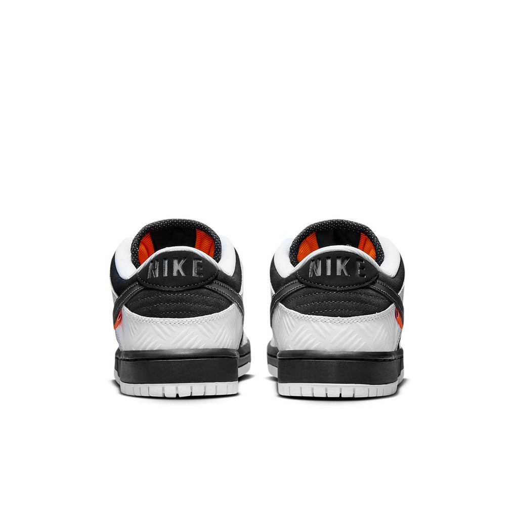 Nike x TIGHTBOOTH SB Dunk Low ‘White Black’ FD2629-100