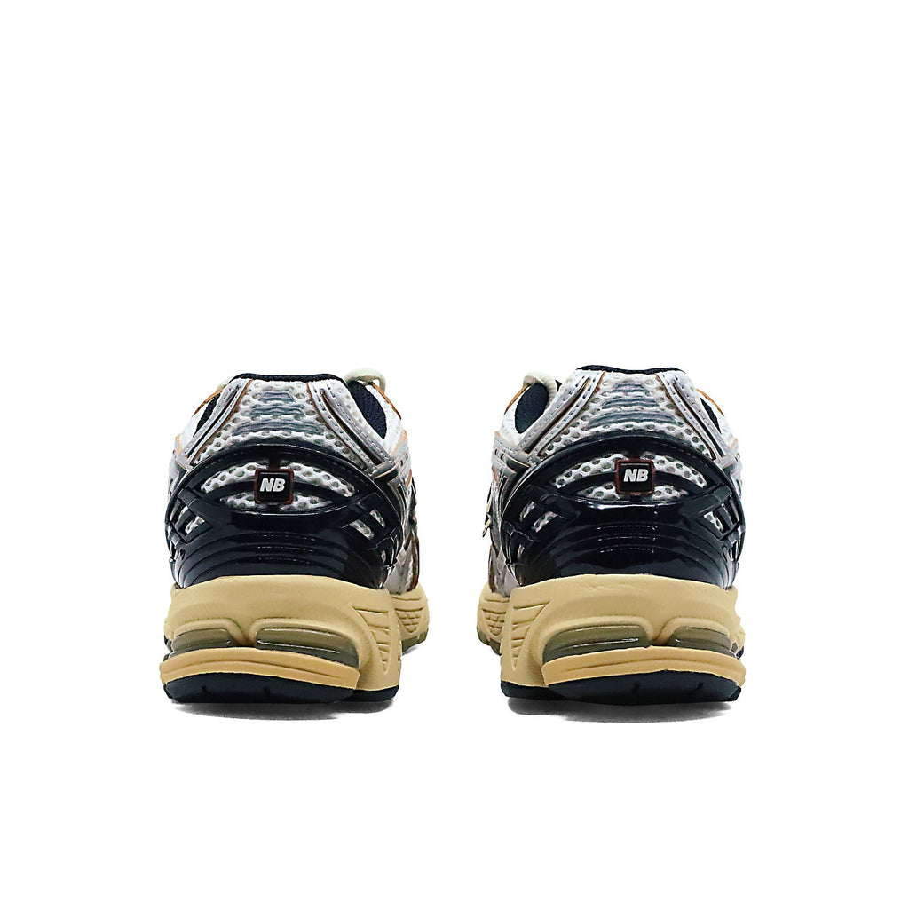 New Balance 1906R ‘Vintage Silver’ M1906RAV