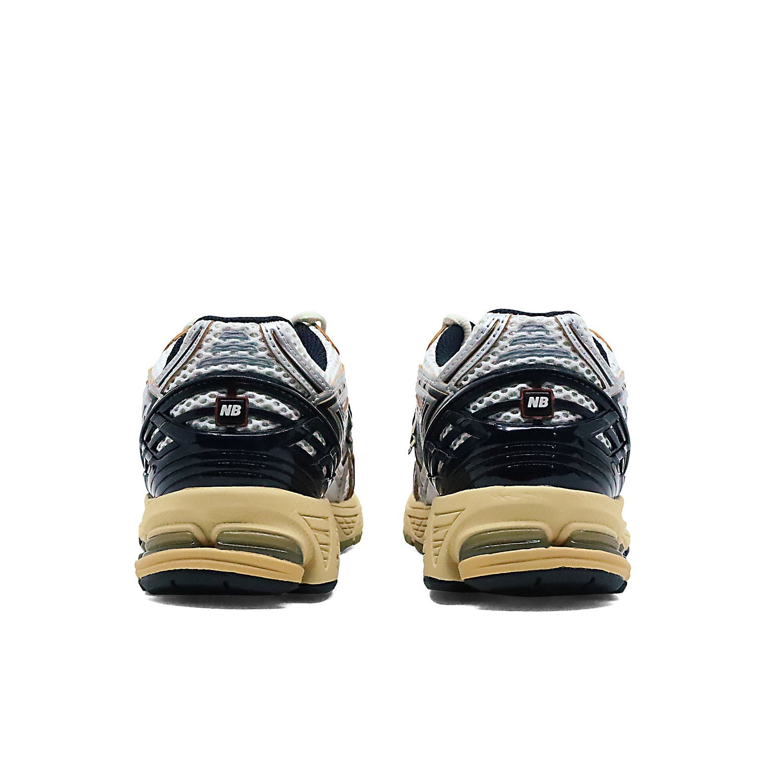 New Balance 1906R ‘Vintage Silver’ M1906RAV