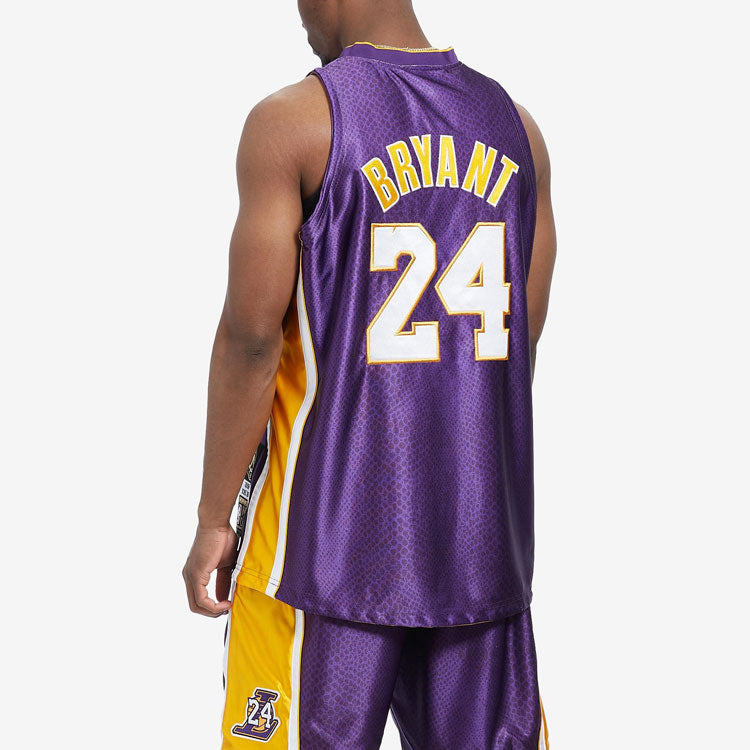Mitchell & Ness Kobe Bryant Authentic Jersey ‘Los Angeles Lakers – Kobe Bryant’ NNBJGS20051-LALGOLDKBR