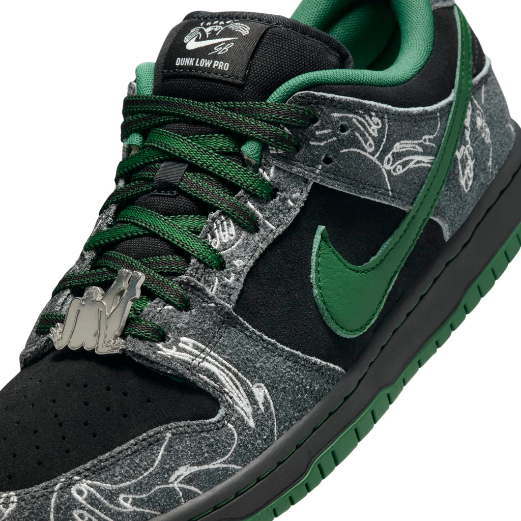 Nike x There Skateboard SB Dunk Low Pro ‘Anthracite Gorge Green’ HF7743-001