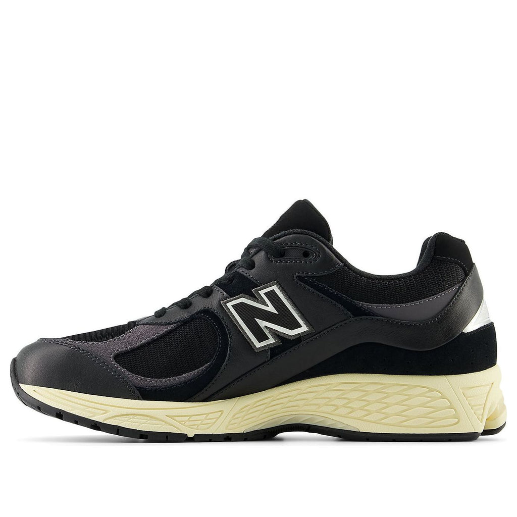 New Balance 2002R ‘Black Vintage’ M2002RIB