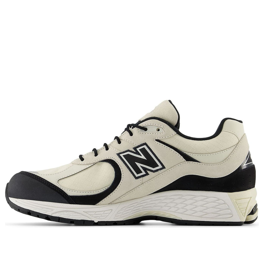 New Balance 2002R Gore-Tex ‘Beige Black’ M2002RXR
